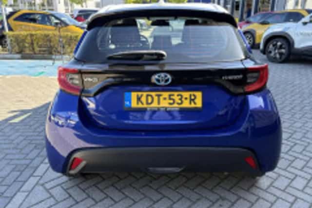Toyota Yaris (2021) thumbnail 6