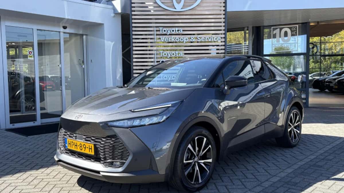 Toyota C hr (2025) — foto 1