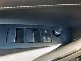 Toyota Corolla (2023) thumbnail 14