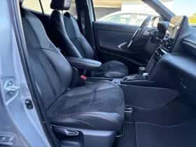 Toyota Yaris Cross (2024) thumbnail 23