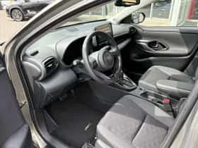 Toyota Yaris (2025) thumbnail 12