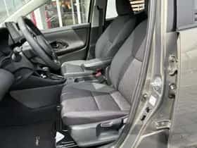 Toyota Yaris (2025) thumbnail 13