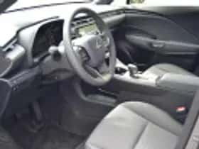 Lexus LBX (2025) thumbnail 44