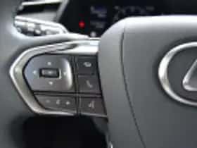 Lexus LBX (2025) thumbnail 54