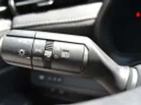 Lexus LBX (2025) thumbnail 54