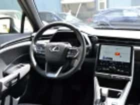 Lexus LBX (2025) thumbnail 60