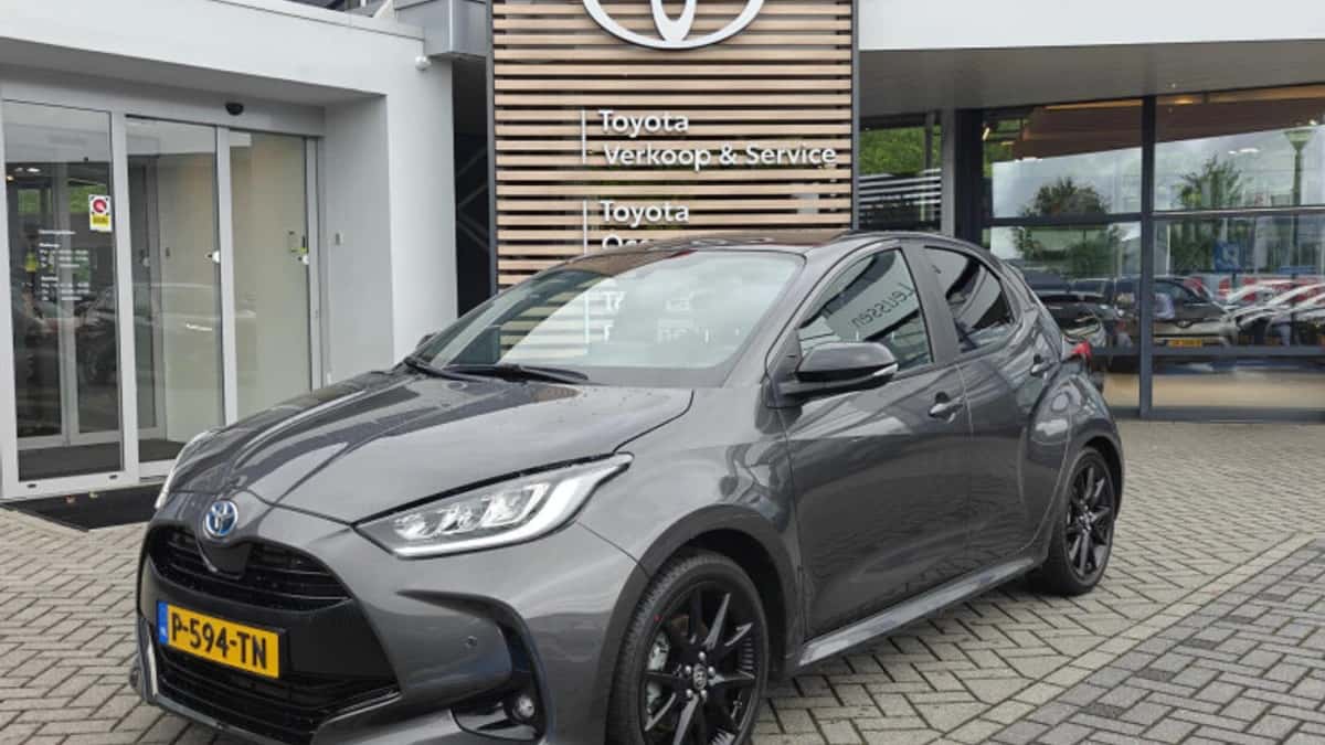 Toyota Yaris (2022) — foto 1