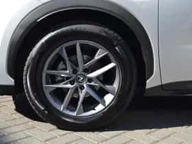 Lexus LBX (2025) thumbnail 15