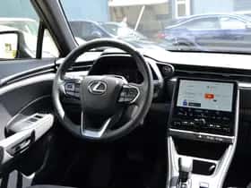 Lexus LBX (2025) thumbnail 32