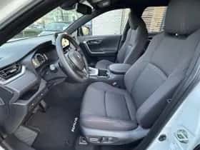 Toyota RAV4 (2026) thumbnail 15