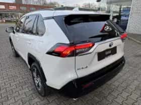 Toyota RAV4 (2026) thumbnail 5