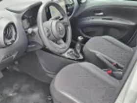 Toyota Aygo X (2024) thumbnail 38