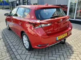 Toyota Auris (2016) thumbnail 13