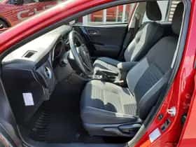 Toyota Auris (2016) thumbnail 18
