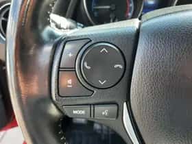 Toyota Auris (2016) thumbnail 22