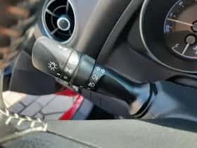 Toyota Auris (2016) thumbnail 25