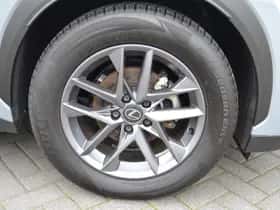 Lexus LBX (2025) thumbnail 16