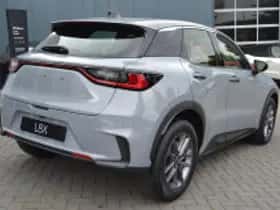 Lexus LBX (2025) thumbnail 3