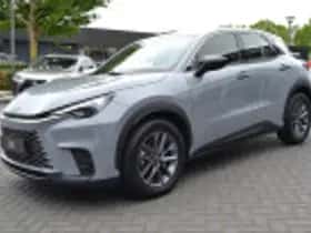 Lexus LBX (2025) thumbnail 48