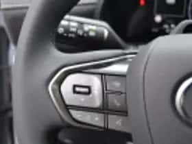 Lexus LBX (2025) thumbnail 59