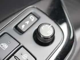 Toyota C hr (2021) thumbnail 17