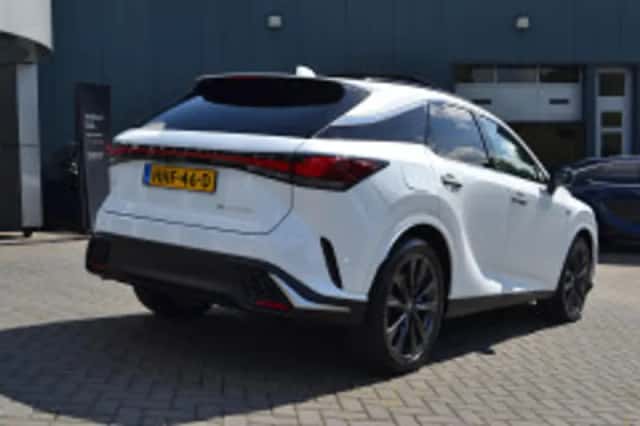 Lexus RX (2024) thumbnail 3