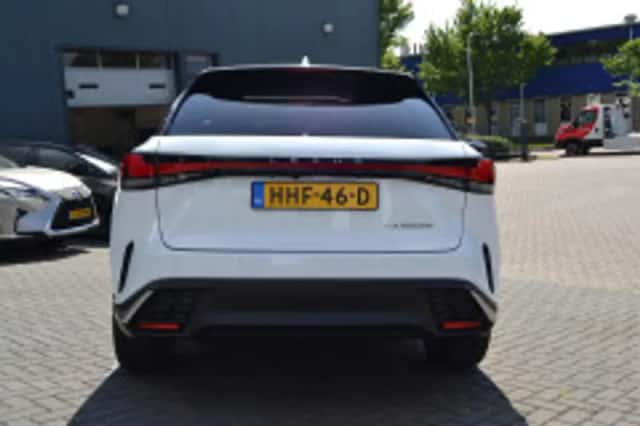 Lexus RX (2024) thumbnail 4