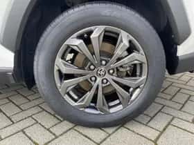 Toyota RAV4 (2023) thumbnail 15