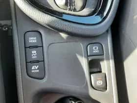 Toyota Yaris Cross (2024) thumbnail 36