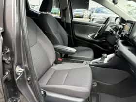 Toyota Yaris (2020) thumbnail 17