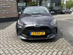 Toyota Yaris (2020) thumbnail 3