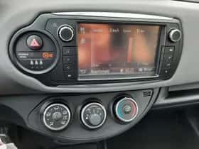 Toyota Yaris (2015) thumbnail 27