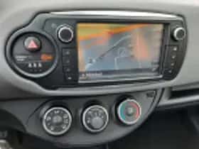 Toyota Yaris (2015) thumbnail 60