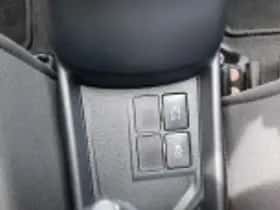 Toyota Yaris (2015) thumbnail 64