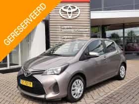 Toyota Yaris (2015) thumbnail 75