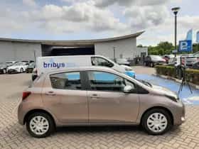 Toyota Yaris (2015) thumbnail 77