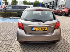 Toyota Yaris (2015) thumbnail 79