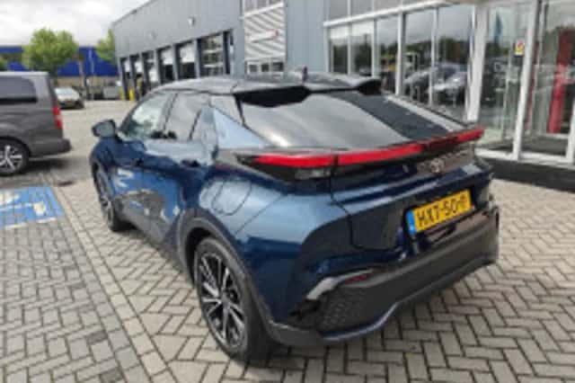 Toyota C hr (2025) thumbnail 6
