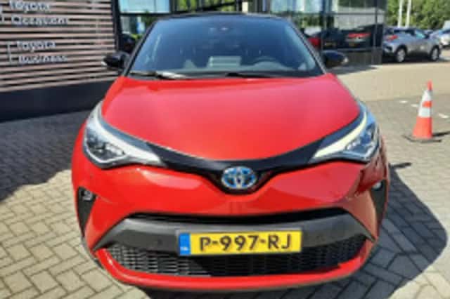 Toyota C hr (2020) thumbnail 4