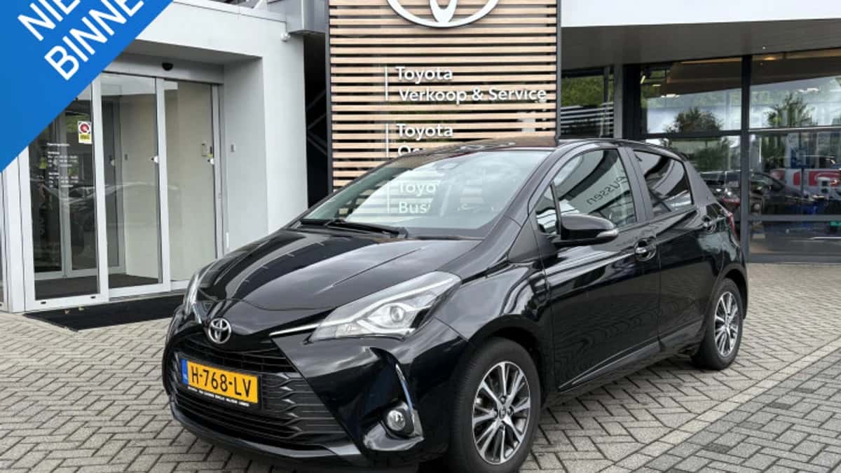 Toyota Yaris (2020) — foto 1