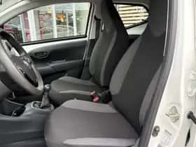 Toyota Aygo (2020) thumbnail 13