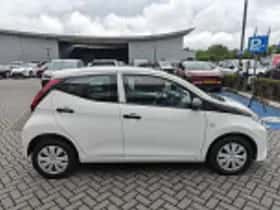Toyota Aygo (2020) thumbnail 32