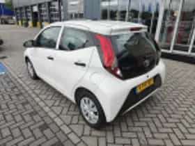Toyota Aygo (2020) thumbnail 35