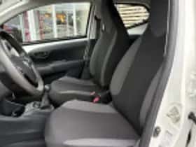 Toyota Aygo (2020) thumbnail 36
