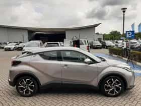 Toyota C hr (2021) thumbnail 2