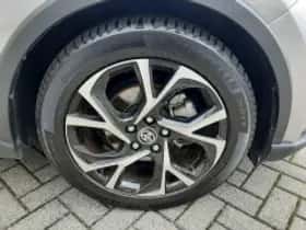 Toyota C hr (2021) thumbnail 3