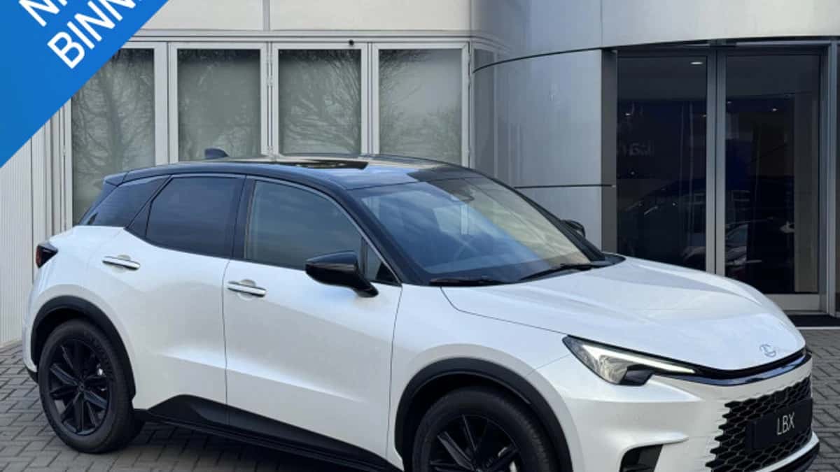 Lexus LBX (2026) — foto 1