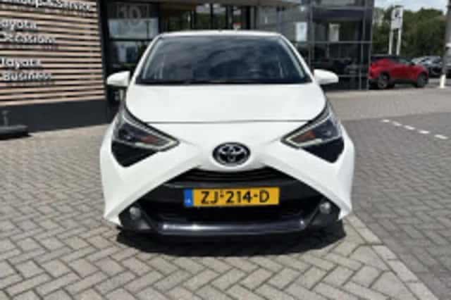 Toyota Aygo (2019) thumbnail 3