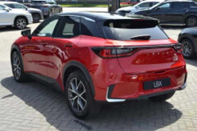 Lexus LBX (2025) thumbnail 5