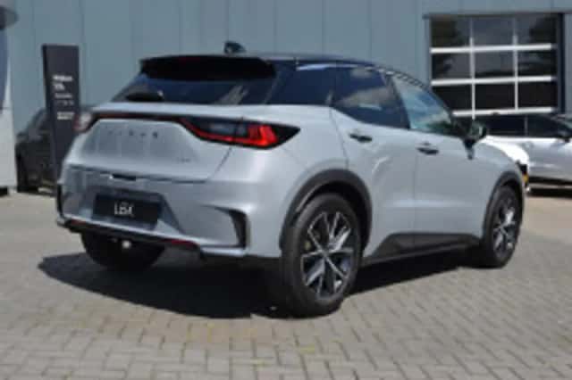 Lexus LBX (2025) thumbnail 6